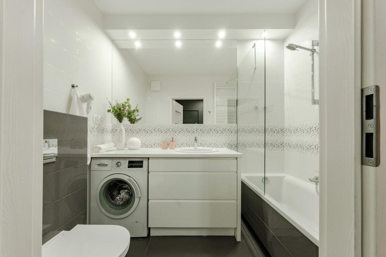 Studio Wola Apartament Kasprzaka - Wifi + Smart Tv วอร์ซอ ภายนอก รูปภาพ